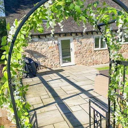 Luxury Detached Peak District Stone Barn - Dog Friendly Villa Hazelwood Buitenkant foto