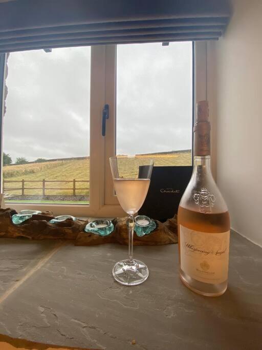 Luxury Detached Peak District Stone Barn - Dog Friendly Villa Hazelwood Buitenkant foto