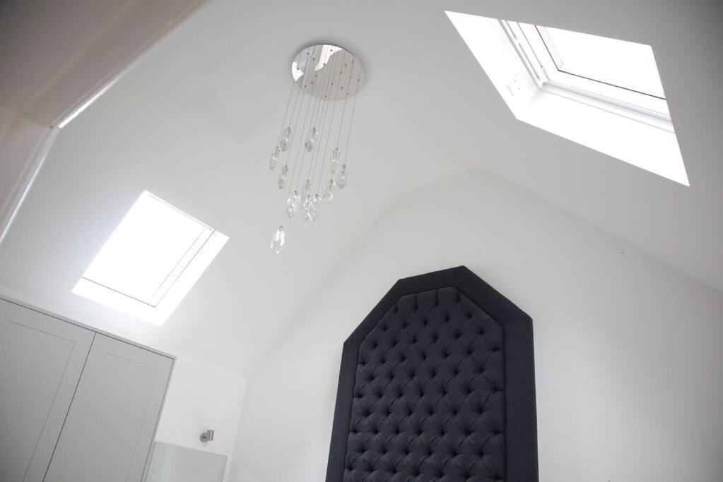 Luxury Detached Peak District Stone Barn - Dog Friendly Villa Hazelwood Buitenkant foto